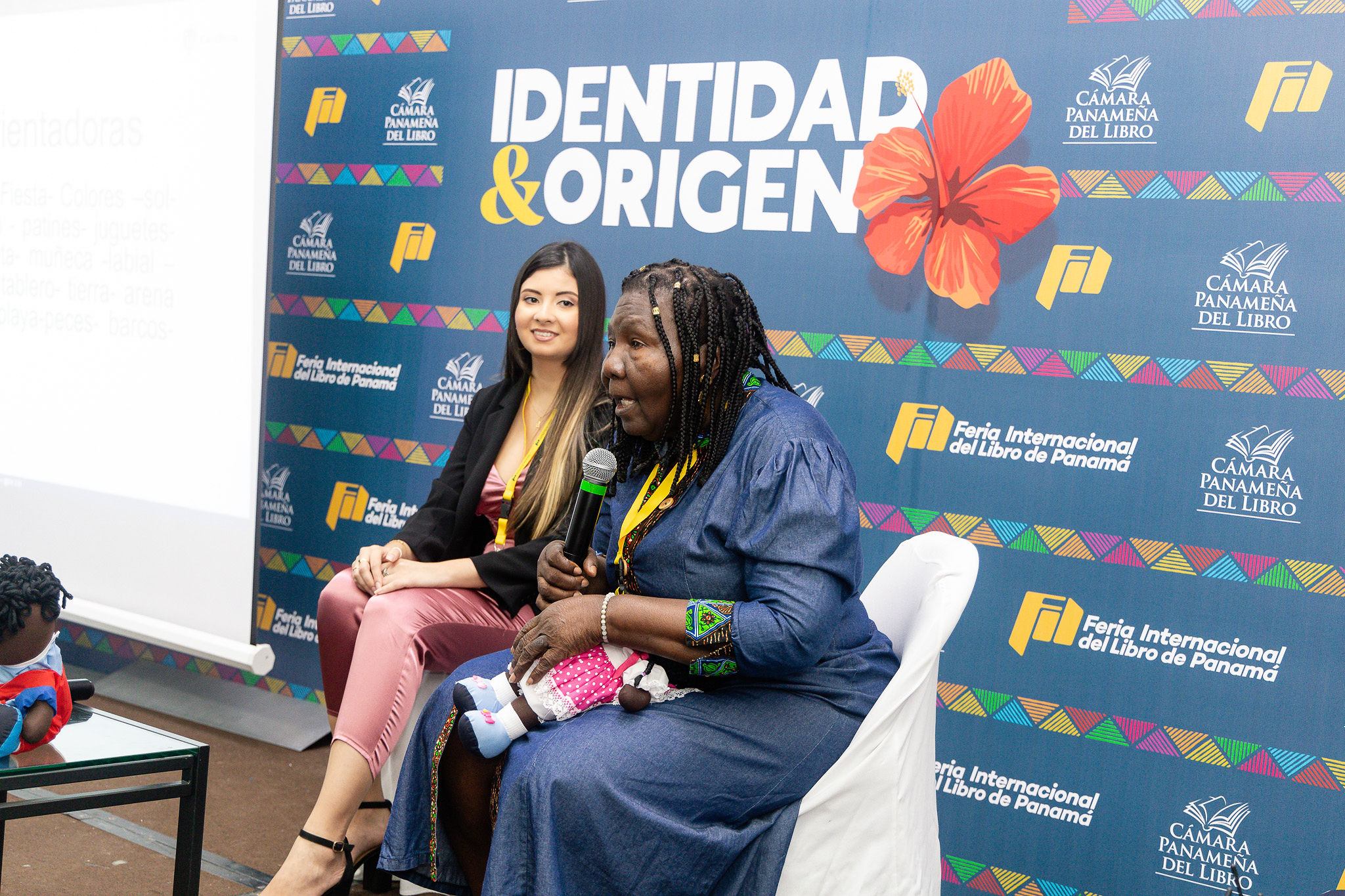 Mary Grueso Romero con el conversatorio “Mujeres Pacificas” participó en la Feria Internacional del Libro de Panamá