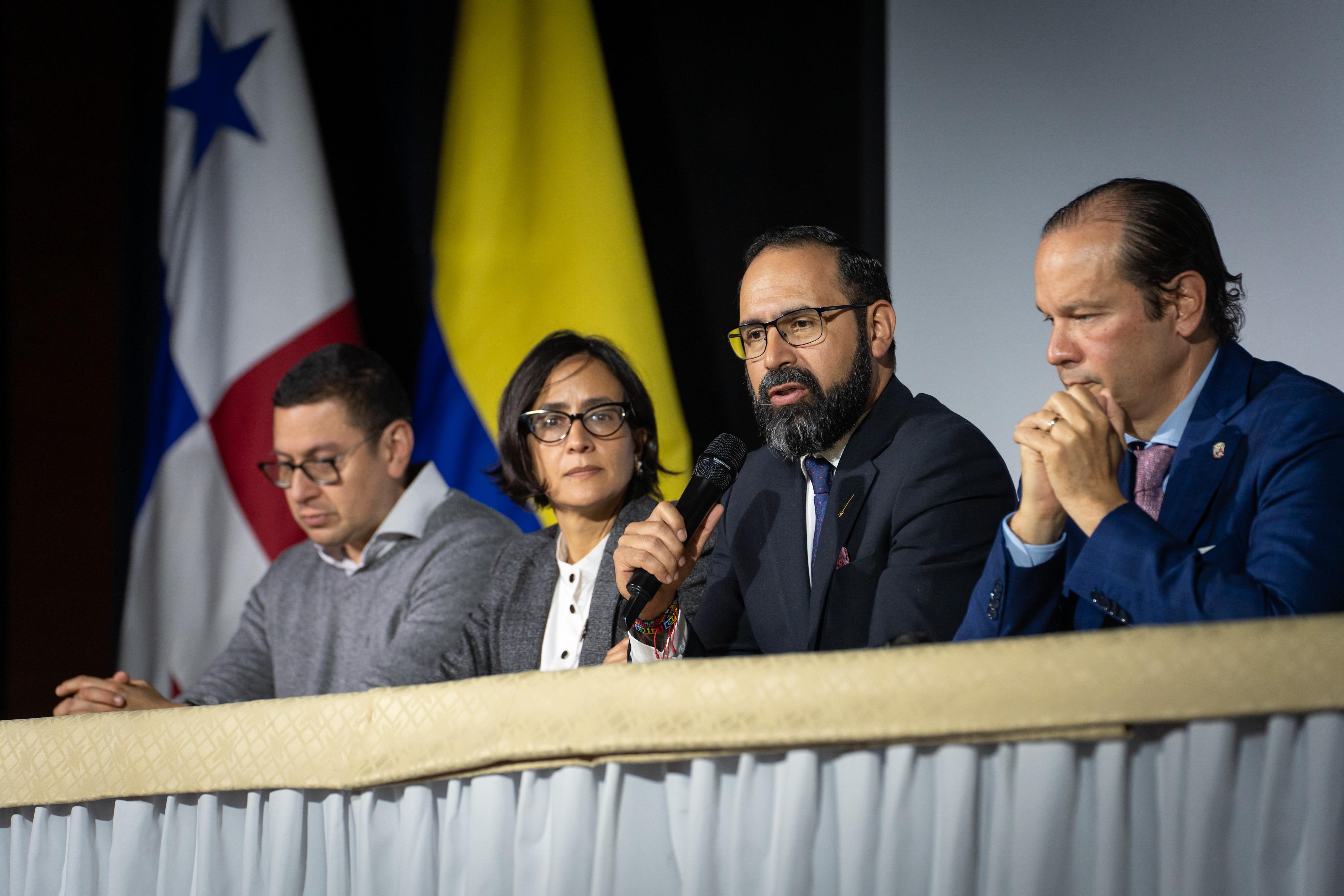 Colombia reafirma su compromiso con las energías limpias y el medioambiente en el encuentro de interconexión eléctrica Colombia - Panamá