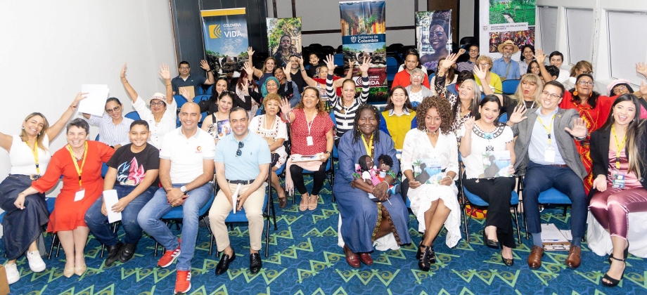 Mary Grueso Romero con el conversatorio “Mujeres Pacificas” participó en la Feria Internacional del Libro de Panamá