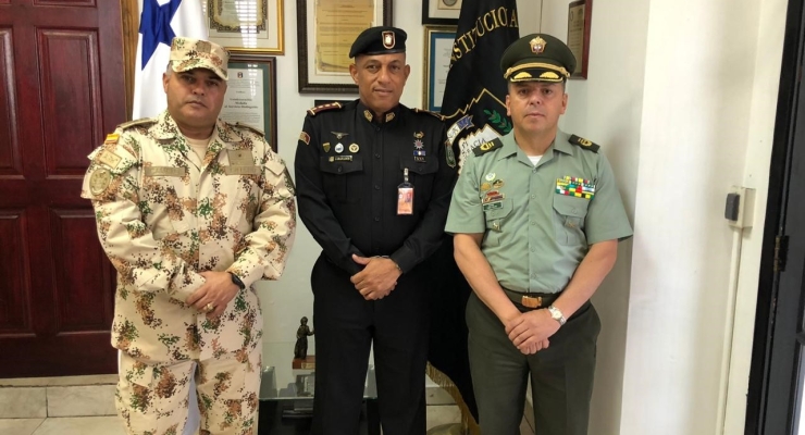 Agregaduría Militar, Naval, Aérea y de Policía de la Embajada de Colombia en Panamá realizó actividades de divulgación de la oferta académica y coordinación interinstitucional